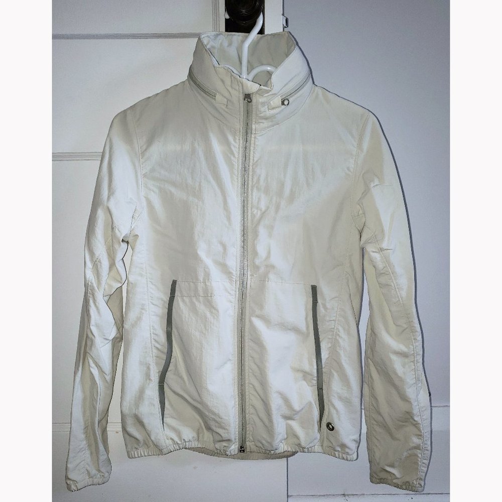 NWOT Herschel Supply Stowaway Jacket